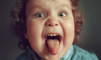 Oli essenziali e sistema limbico: un legame chimico con le emozioni