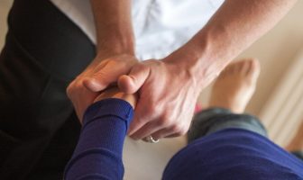 La chiropratica: come l’allineamento vertebrale influenza la salute